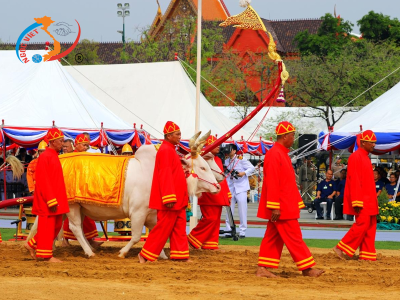 2. Lễ Tịch Điền 2. Lễ Tịch Điền