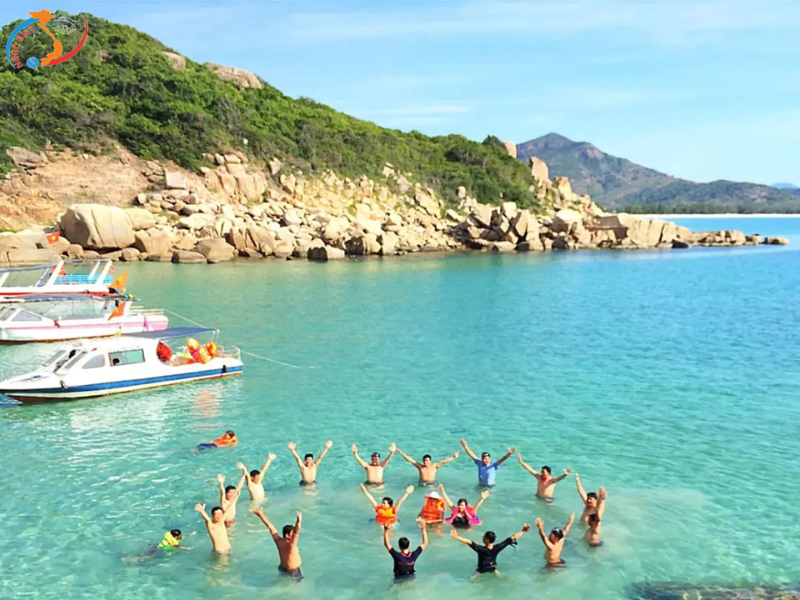 VINH HY BAY TOUR